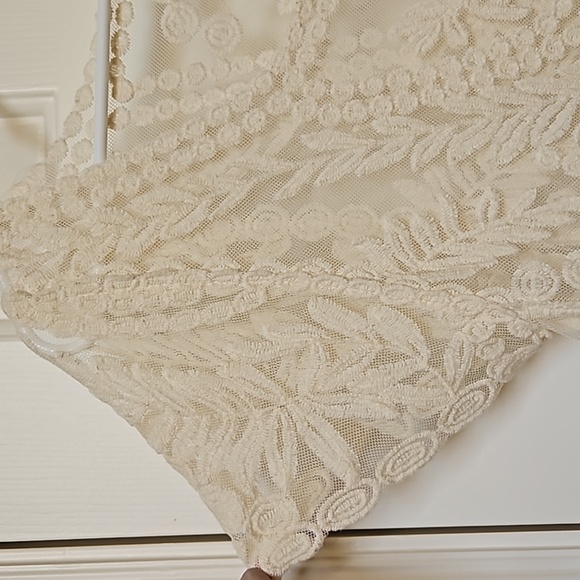 EUC Fever London Embroidered Lace Gauze Top in Ivory ,Sz Medium - Picture 3 of 5